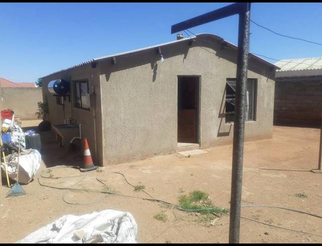 2 BEDROOM HOUSE FOR SALE IN MAPETLA